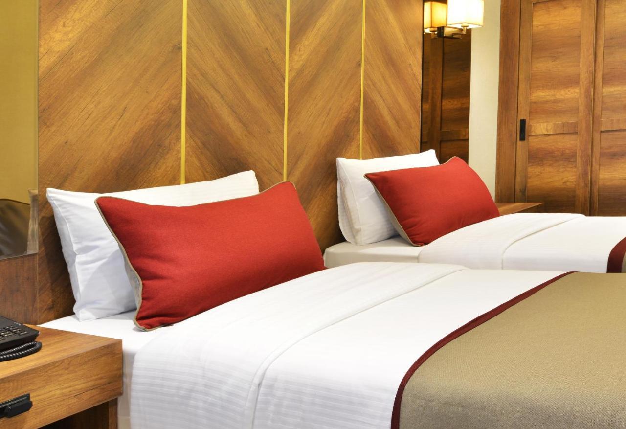 Celine Hotel Taxim Istanboel Buitenkant foto